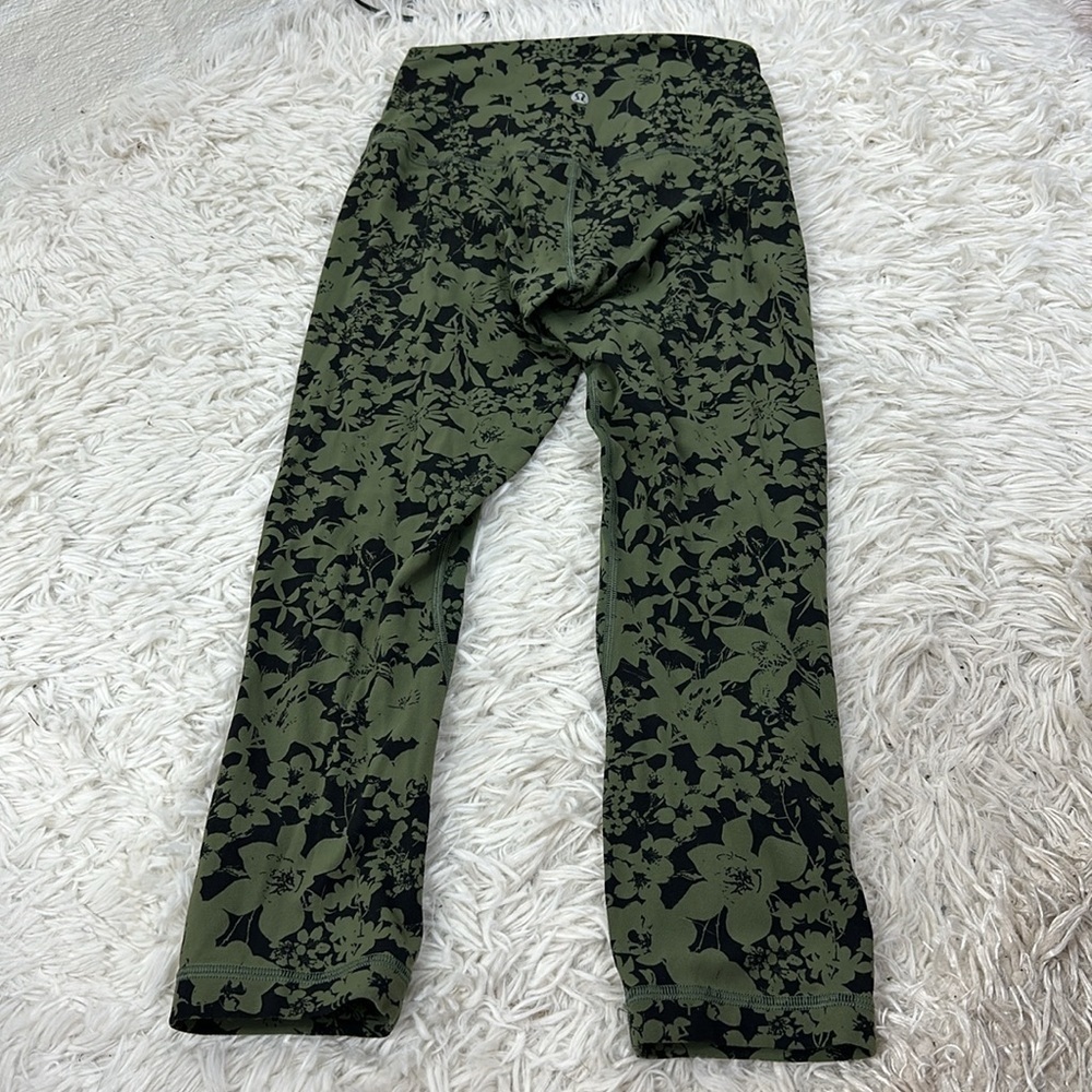 Lululemon Align Crop *21" Efflorescent Barracks Green Black - Picture 5 of 6